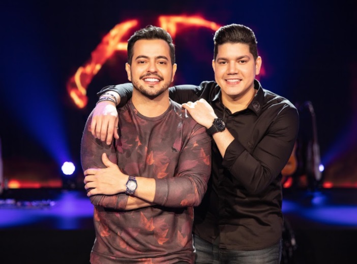 Henrique e Diego apresentam sucessos sertanejo no carnaval paulista 