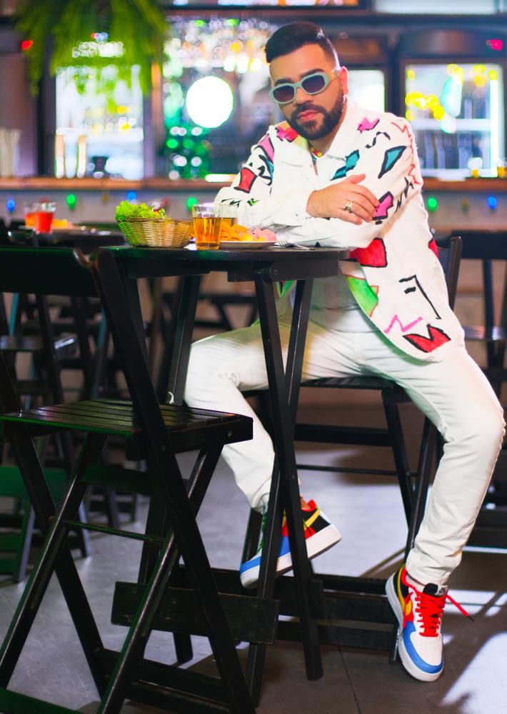 “Vem Fazer Amor”: Júnior Pinheiro lança single que antecede gravação de DVD