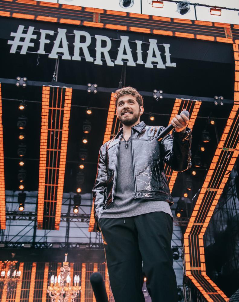 Gustavo Mioto anuncia gravação de DVD de 10 anos de carreira em Recife