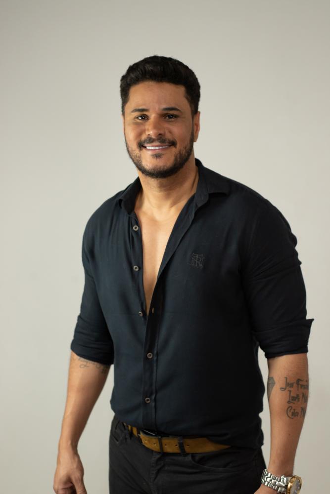  Sertanejo Nando Moreno lança o single 