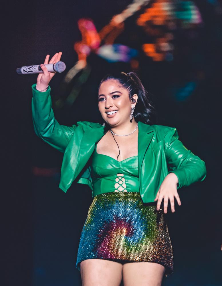 Com agenda lotada, Mari Fernandez se apresenta nas principais festas de São João do país