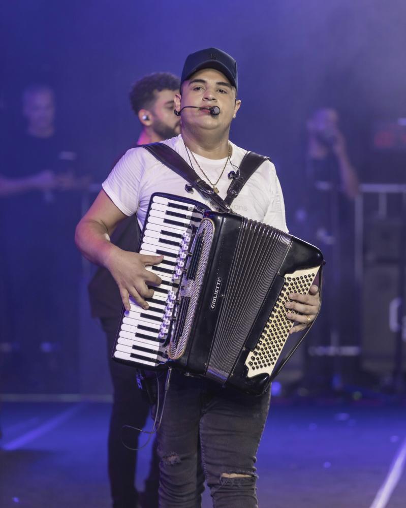 Tarcísio do Acordeon apresenta 