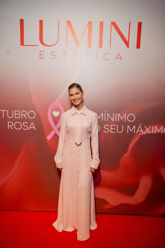 Com Andressa Suita e profissionais da saúde, 1º Talk Show Outubro Rosa da Lumini é um sucesso
