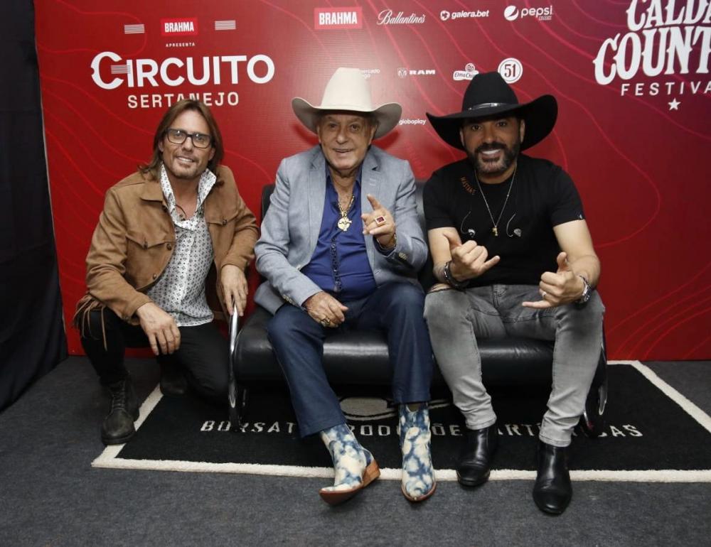 Edson & Hudson fazem show histórico com Milionário e Marrone no Caldas Country Festival