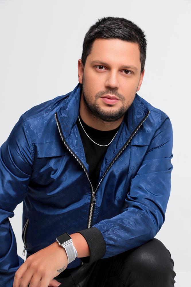 Thiago Servo anuncia sua volta aos palcos