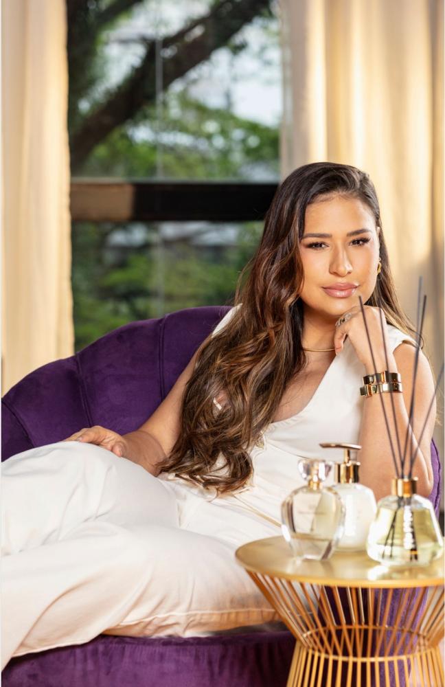 Simone Mendes conquista prêmio com segunda fragrância mais vendida do país 