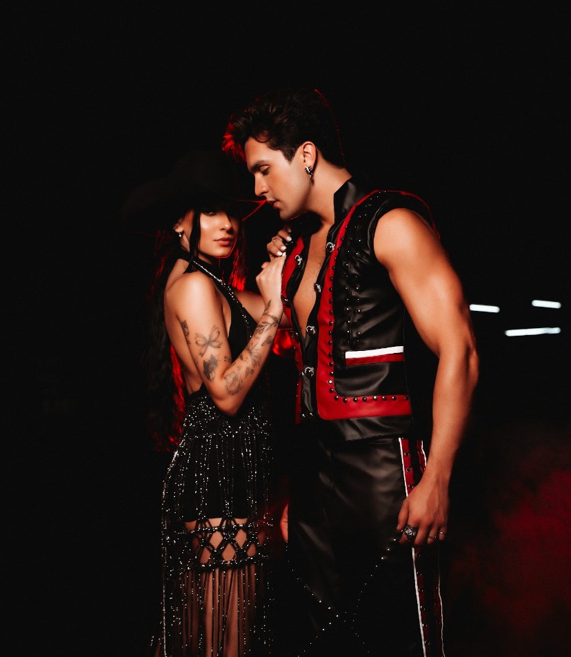 LUAN SANTANA & ANA CASTELA engatam trilha country com “DEJA VU” 