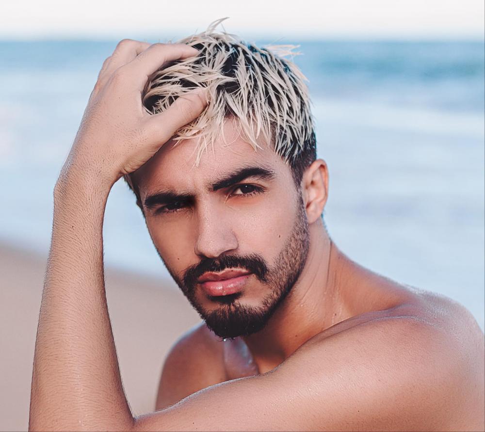 O Modelo e ator Jerff Almeida está Causando na Expressão Artística Brasileira 