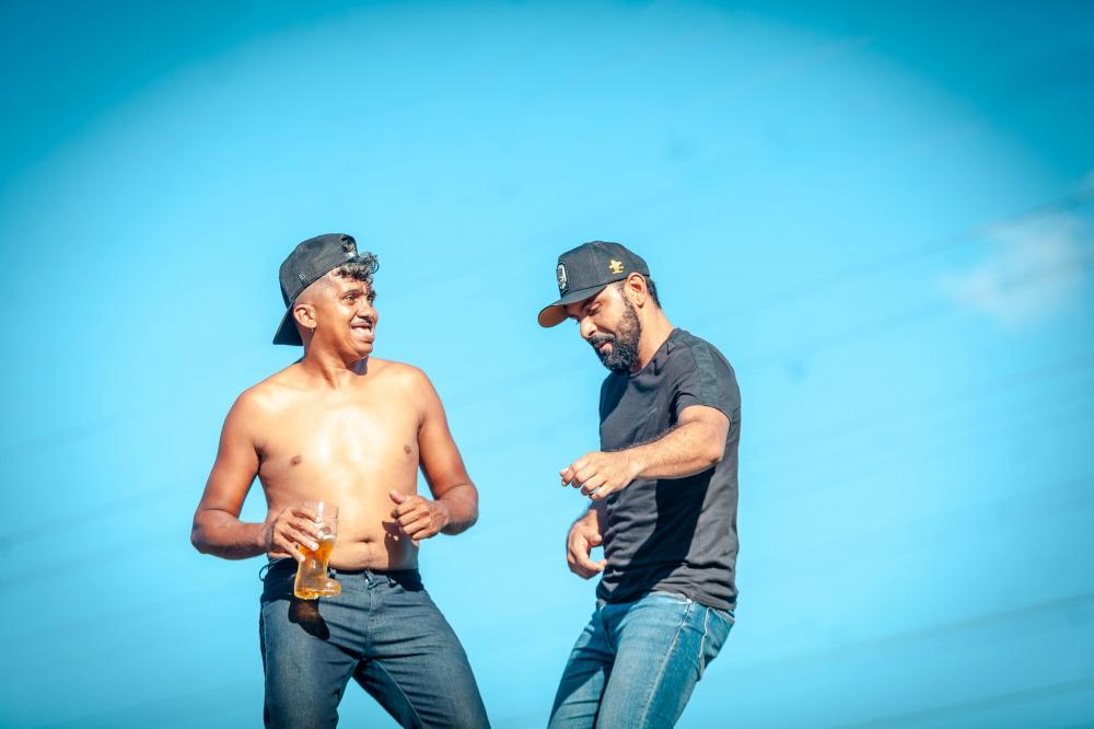 Thullio Milionário conquista Brasil com seu novo hit "Casca de Bala" 