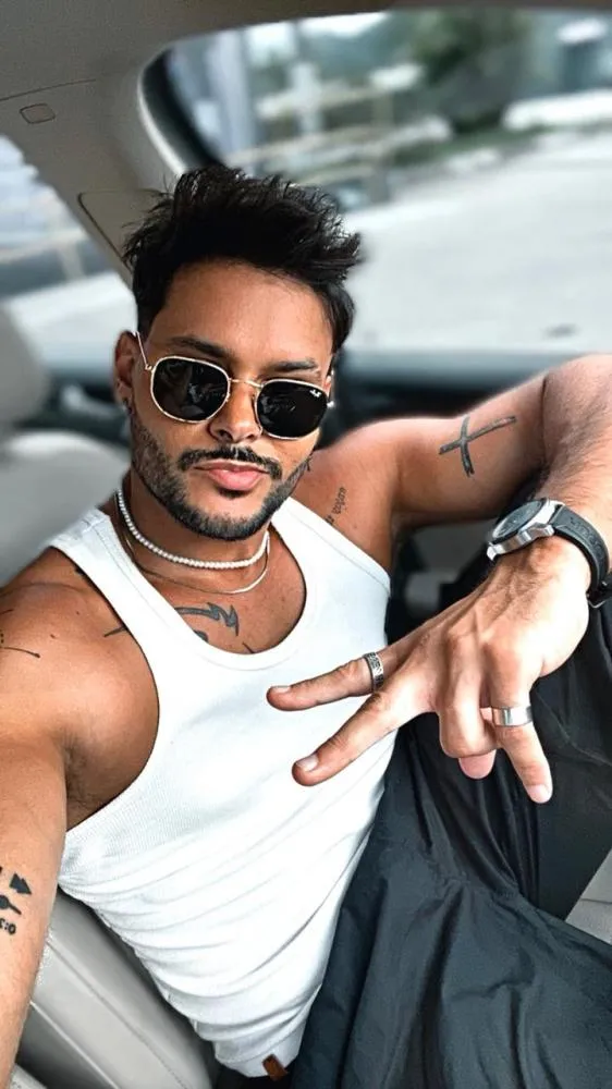 Cantor Lippe Rodrigues é um dos participantes do reality show A Grande Conquista 2 da Record