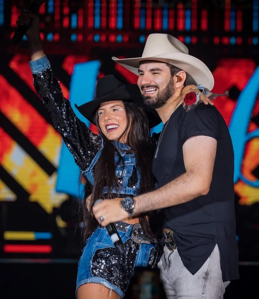 Ana Castela posta música de Loubet