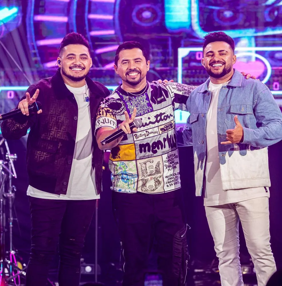 Thiago e Samuel lançam "Agora Tô Solteiro"