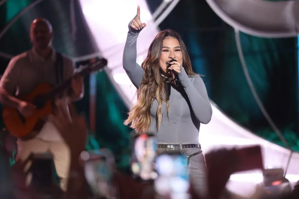 Simone Mendes emplaca seu novo single “Mulher Foda” no Top 50 do Spotify Brasil Faixa que faz parte do projeto “Cantando Sua História” viralizou nas plataformas digitais