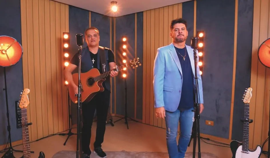 Sandro & Gustavo relançam clássico "Ímã" com clipe inédito