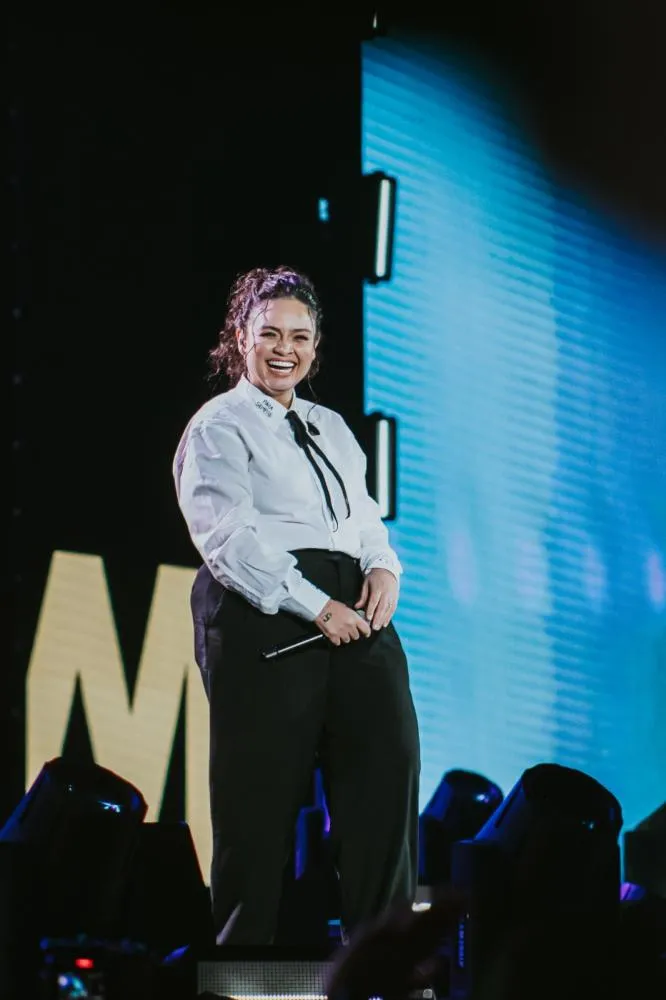 Luiza Martins emociona no palco do “This Is Marília Mendonça” em São Paulo