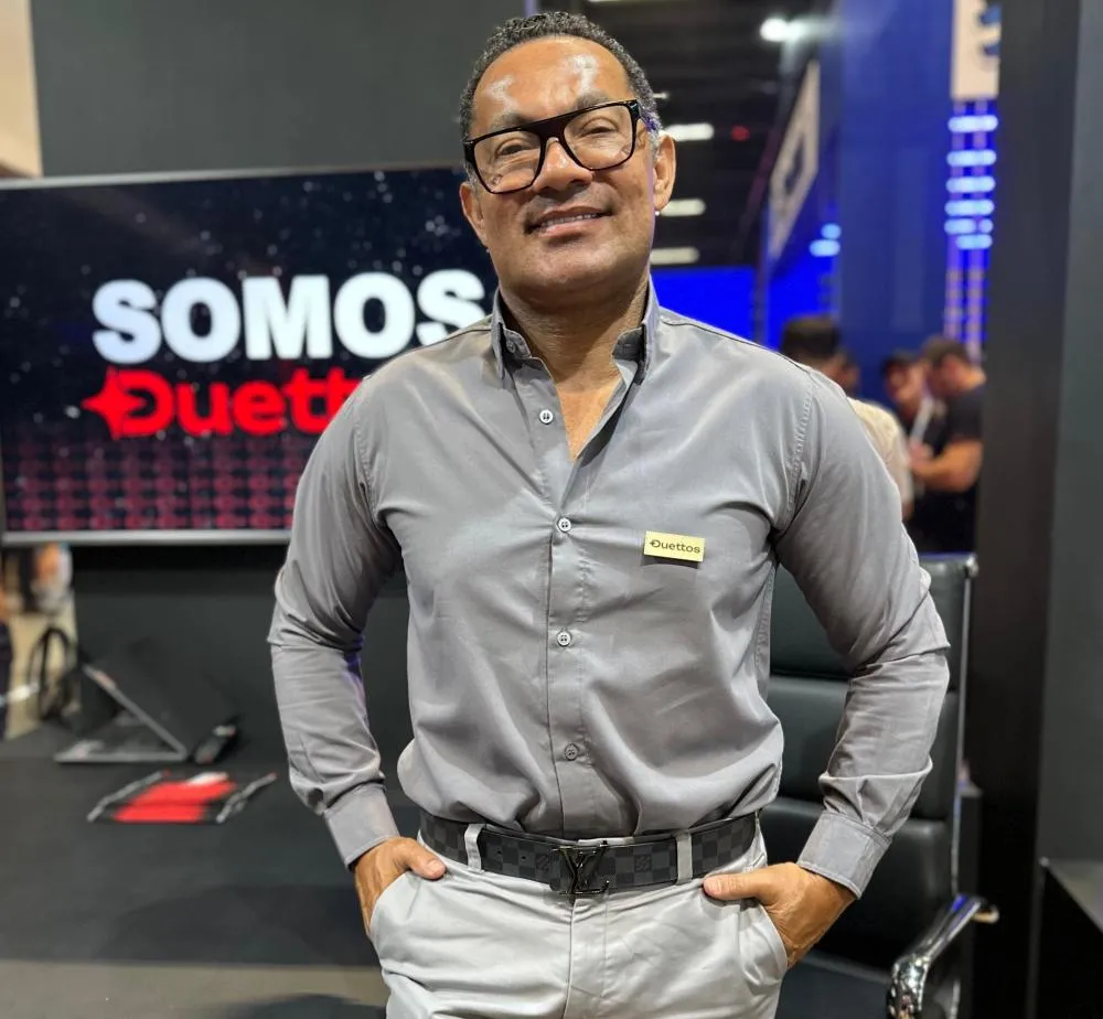Duettos Music fortalece presença no show business com participação na 4ª Expo ABRAPE