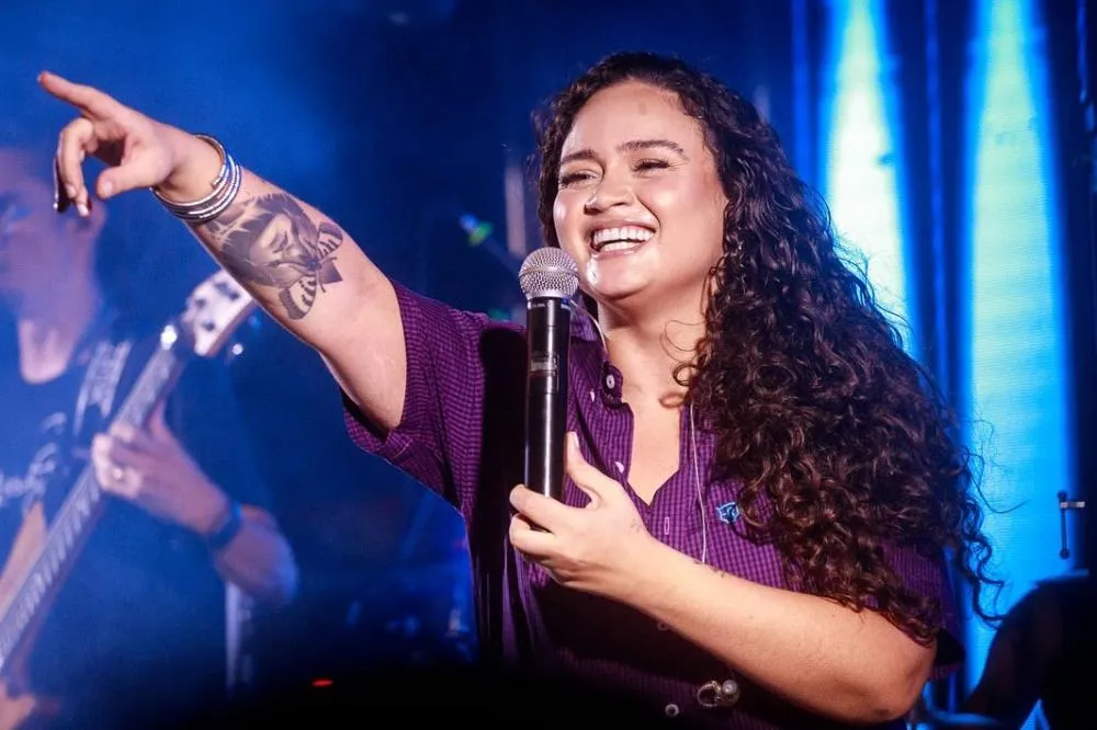 Luiza Martins celebra suas raízes com a festa “Nostalgia Pura” nesta sexta em Araguaína