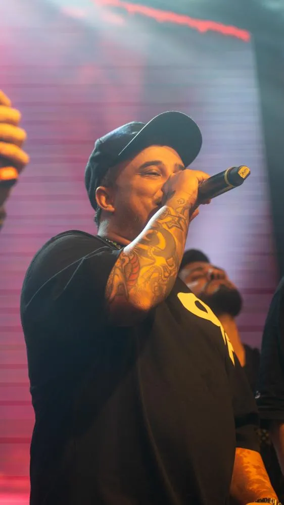 Kauan completa 36 anos em megafesta com shows de Felipe & Rodrigo, Yasmin Santos e Felipe Araújo