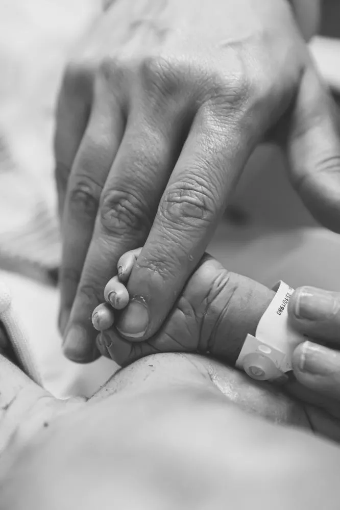 Nasce Clara Lacerda Camargo, a nova luz na vida de Zezé Di Camargo e Graciele Lacerda