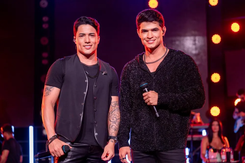 Sob comando de Tom Cavalcante, Jonatha e Cristiano gravam o terceiro DVD em Goiânia