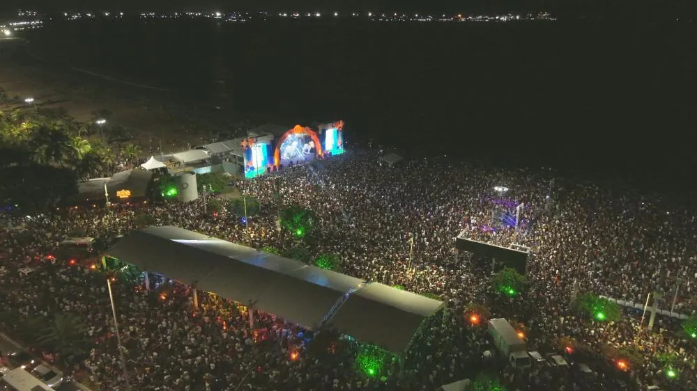 Nadson O Ferinha arrasta mais de 75 mil pessoas para o Arena de Verão, na Praia de Camburi, em Vitória (ES)