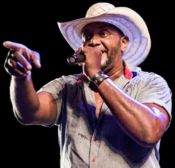 Martino Ângelo comanda o “Happy Hour na Praça” em março no Paulínia Winner Mall Shopping