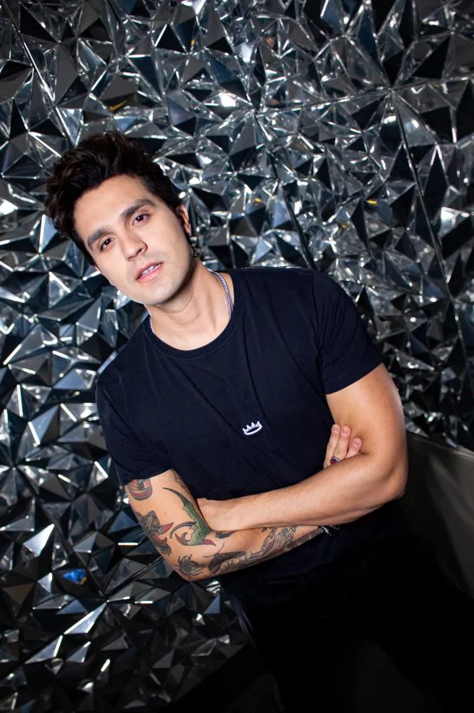 Luan Santana comemora 34 anos com festa intimista em São Paulo