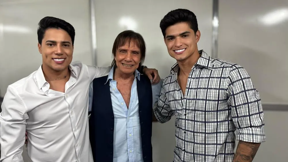 Navio do rei recebe Jonatha & Cristiano para apresentação especial
