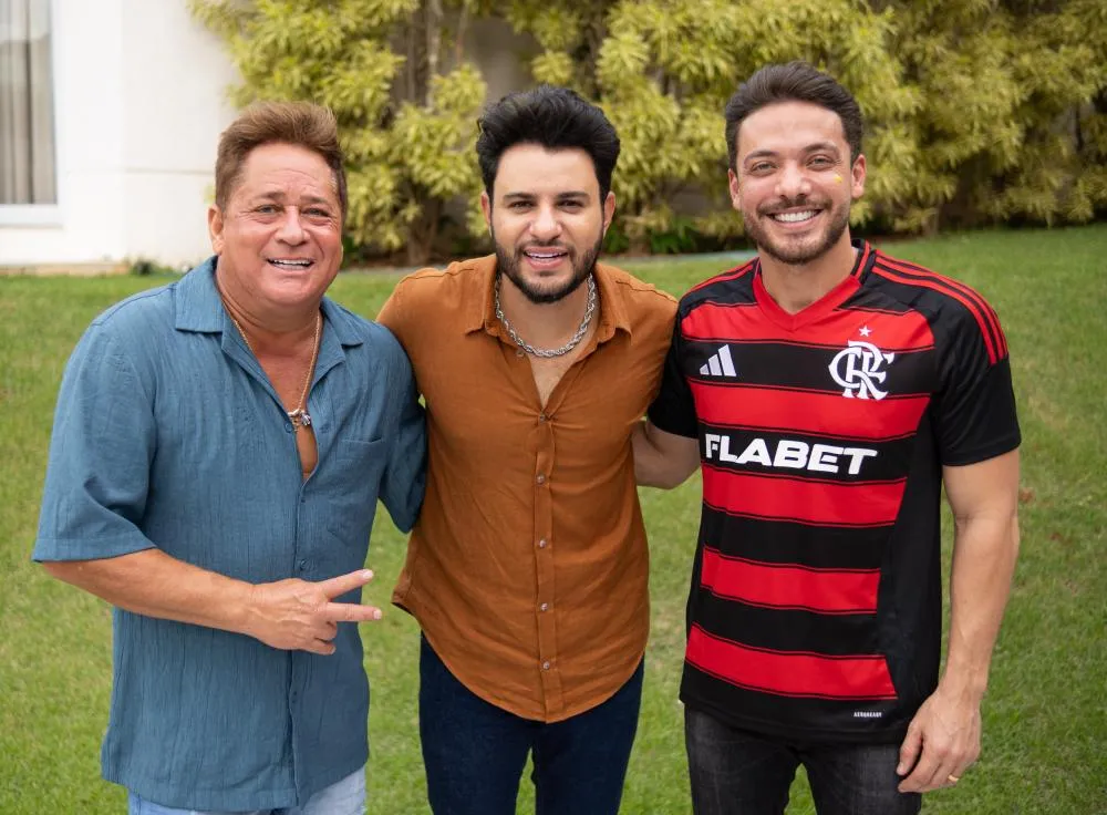 Wesley Safadão passa a ser empresário de Thiago Carvalho ao lado de Leonardo Artistas se reuniram na tarde desta desta quinta-feira