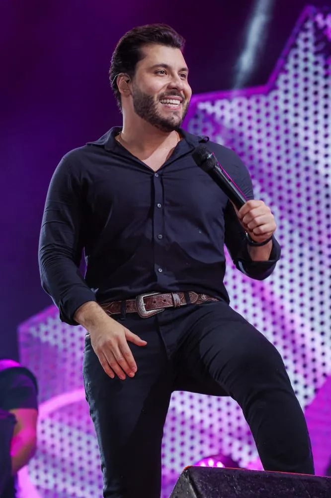 Murilo Huff realiza show beneficente em prol do Hospital de Amor em Barretos