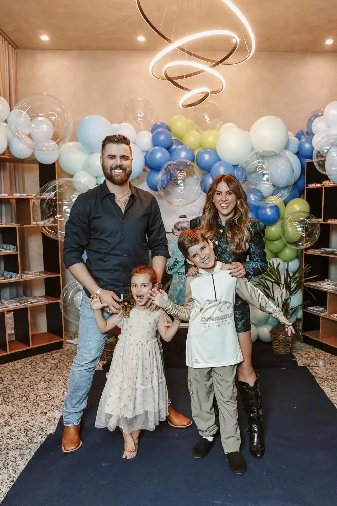 Zé Neto e Natália Toscano comemoram os 8 anos do filho José Filho com festa intimista e temática de pescaria