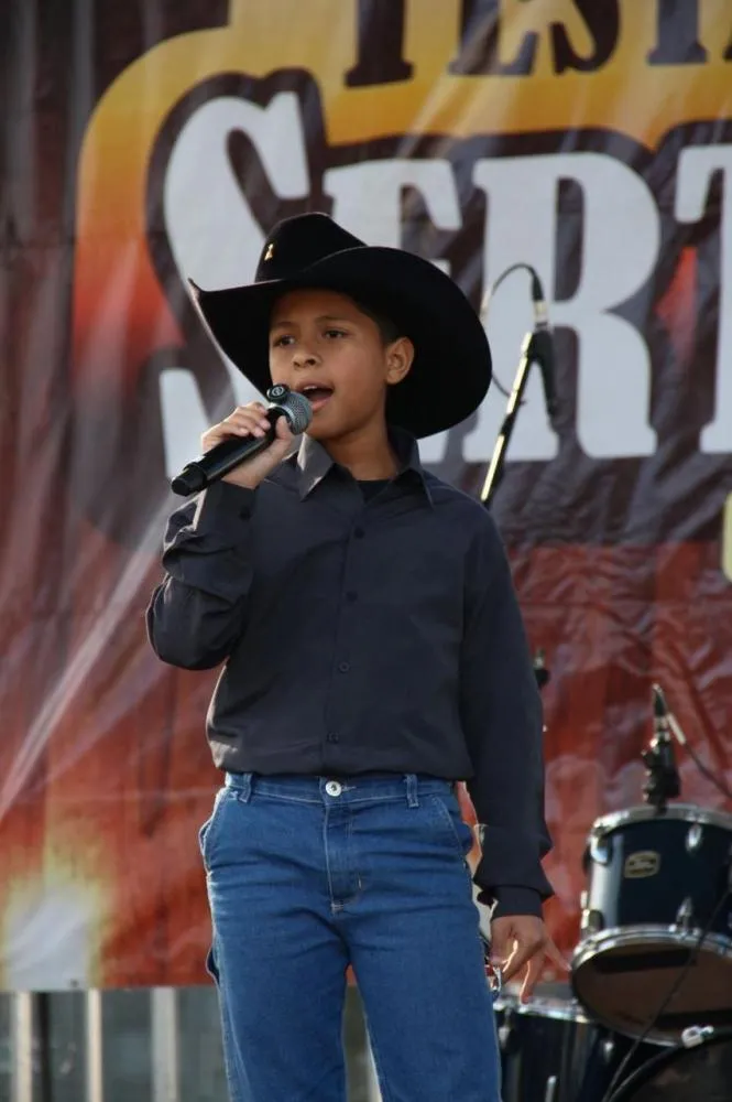 Cantor mirim de Itaquá irá se apresentar na Festa de Peão de Barretos