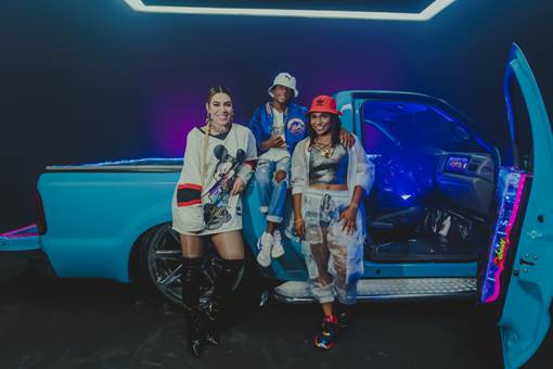 Naiara Azevedo divulga parceria com Menor Nico e MC Danny