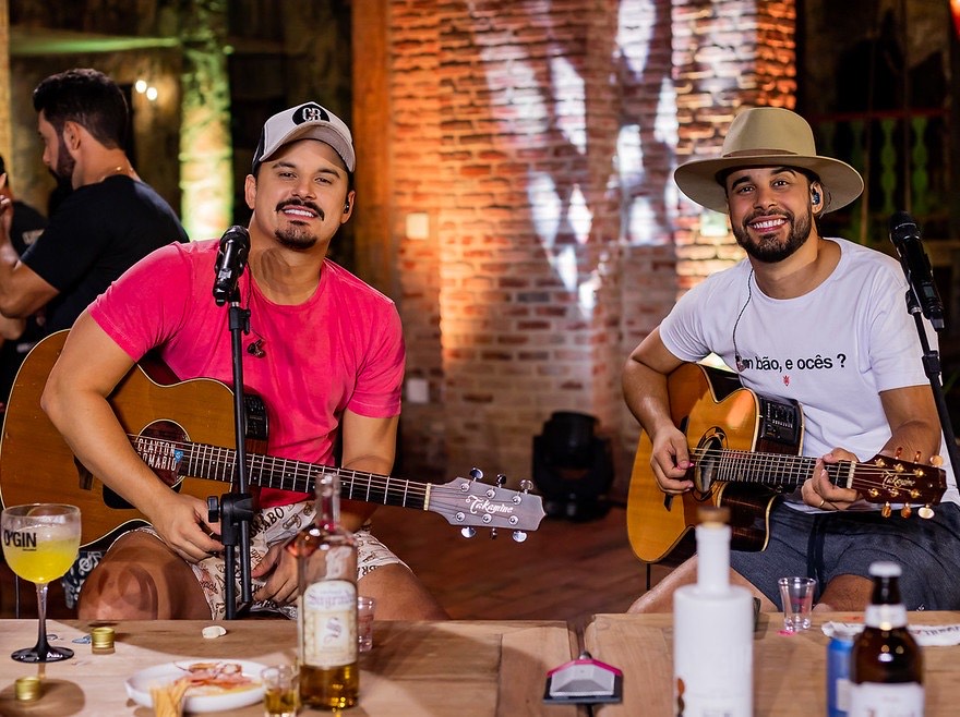 Corazón Partío ganha versão de Clayton e Romário no EP O Melhor das Lives 
