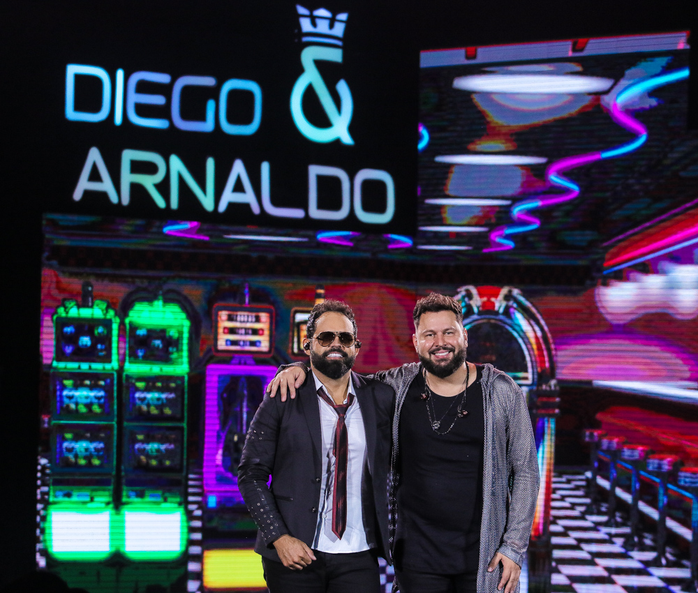 Diego e Arnaldo gravou ontem seu 5° DVD em Goiânia com participações especiais
